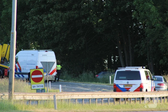 Ernstig ongeval op afrit van snelweg