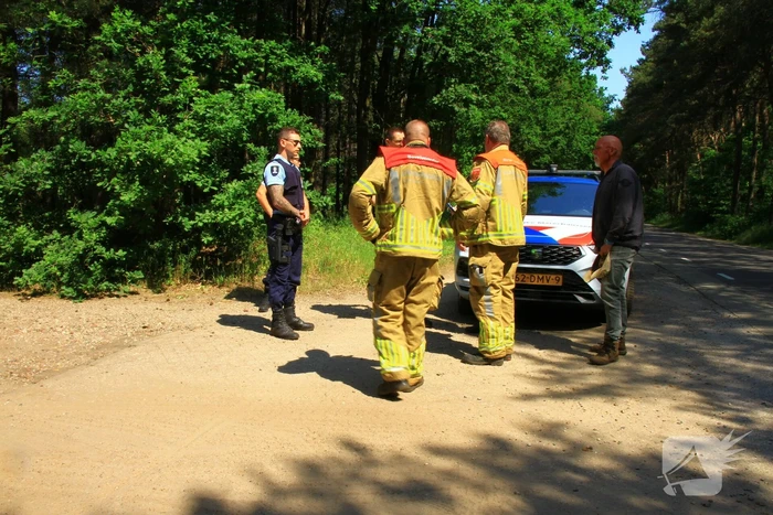 Brandweer bestrijdt hevige brand in natuurgebied