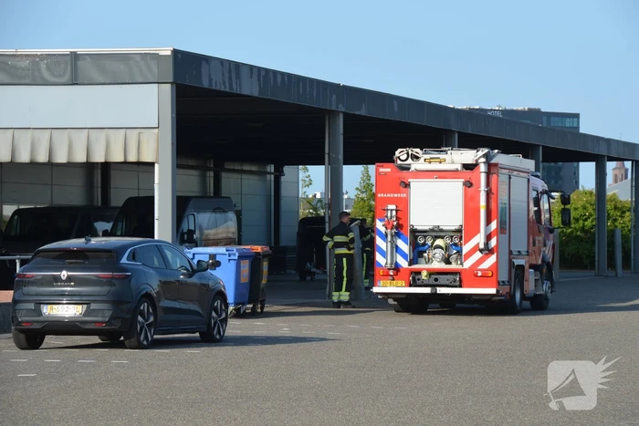 Brand in loods snel onder controle