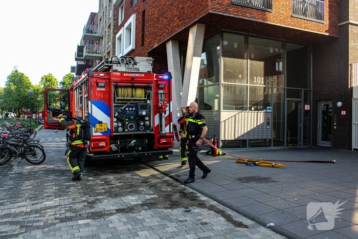 Brand in woning op achtste etage