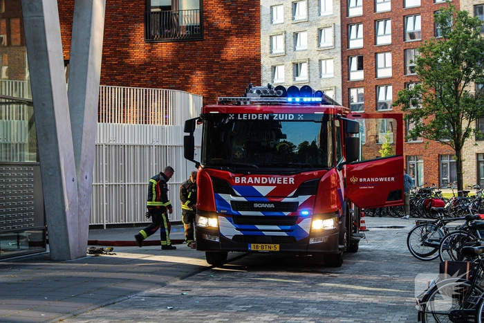 Brand in woning op achtste etage