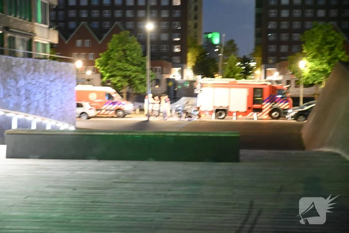 Scooterrijders slaan op de vlucht na explosie bij flat