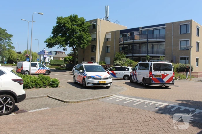 Politie doet inval in woning na vluchtende verdachte