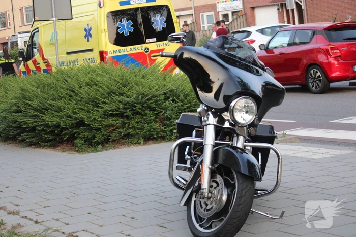 Motorrijder gewond bij botsing met auto