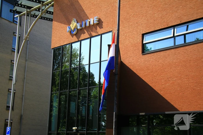 Politie herdenkt ontvallen collega's