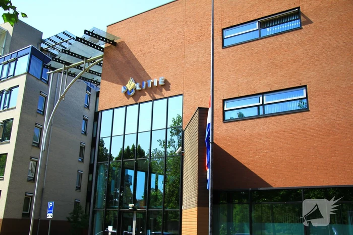 Politie herdenkt ontvallen collega's