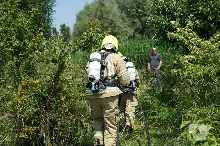 Meters in vlammen opgegaan bij brand in recreatiegebied De Vliegers