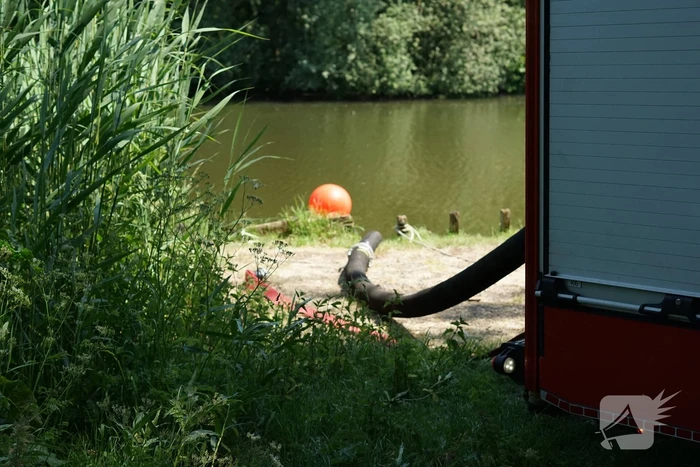 Meters in vlammen opgegaan bij brand in recreatiegebied De Vliegers