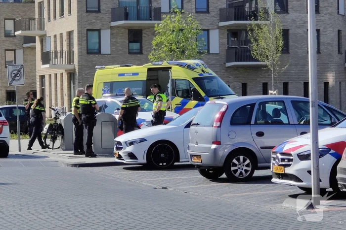 Twee personen door politie meegenomen bij mogelijke steekpartij