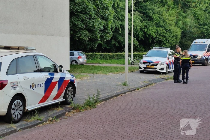 Bestuurder slaat op de vlucht politie doet onderzoek