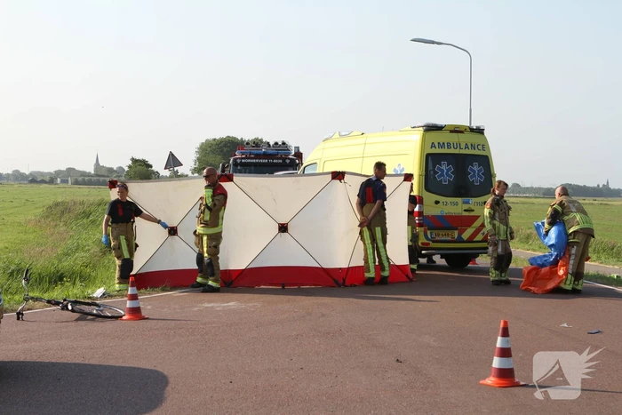 Fietser komt om het leven na aanrijding