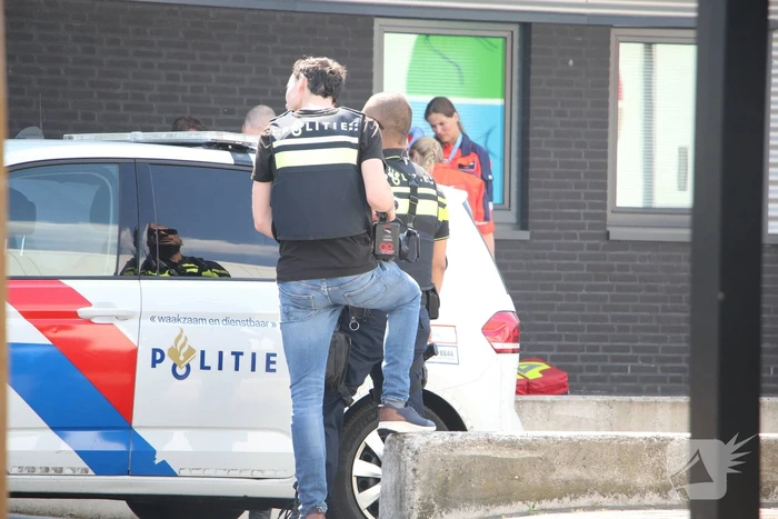 Twee gewonden na steekpartij, persoon aangehouden