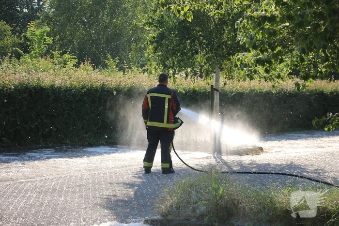 Meerdere brandhaarden op parkeerplaats