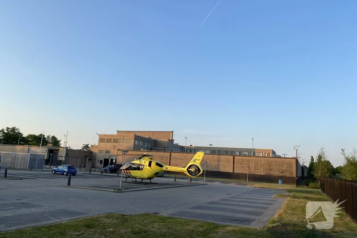 Traumahelikopter ingezet bij gevangenis