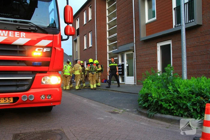 Hevige rookontwikkeling bij brand in appartement