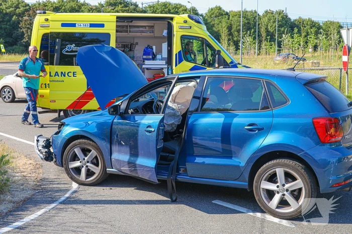Flinke schade bij botsing op kruising