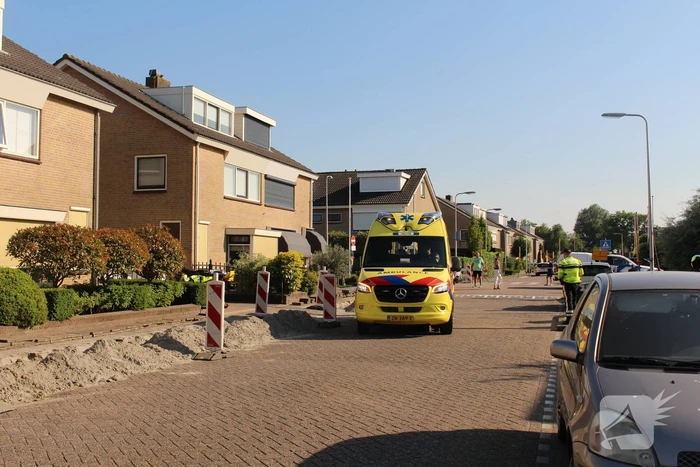Traumahelikopter landt op voetbalveld