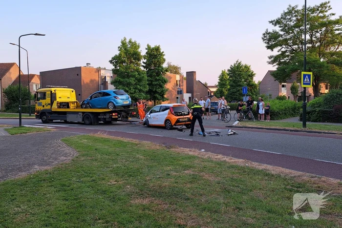 Flinke schade bij aanrijding personenauto's