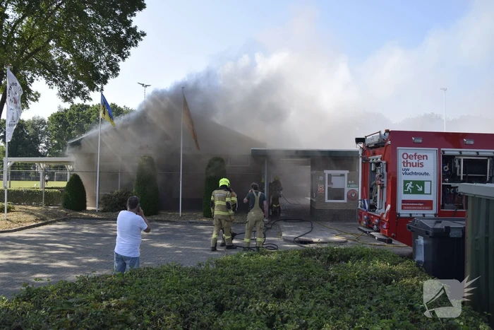 Uitslaande brand in kantine van voetbalvereniging