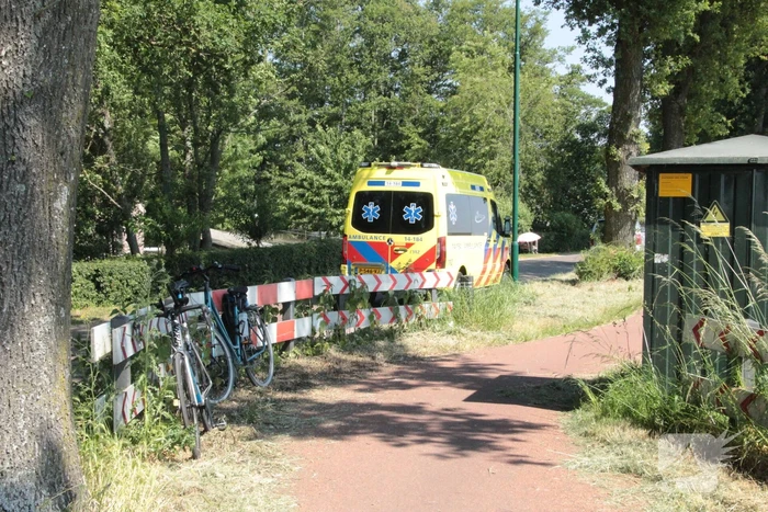 Fietsers botsen op elkaar in krappe bocht