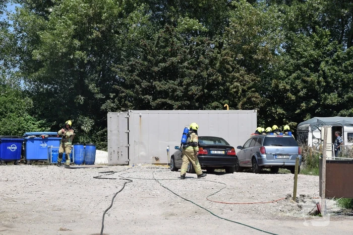 Brand in weiland berm en schuur