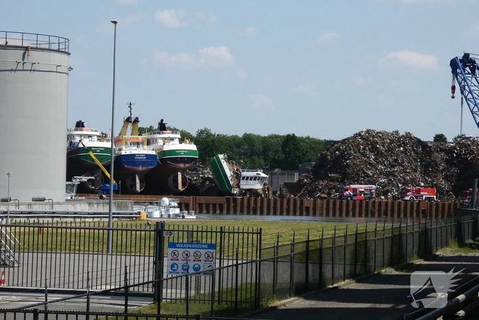 Scheepsbrand bij ijzerwarenhandelaar