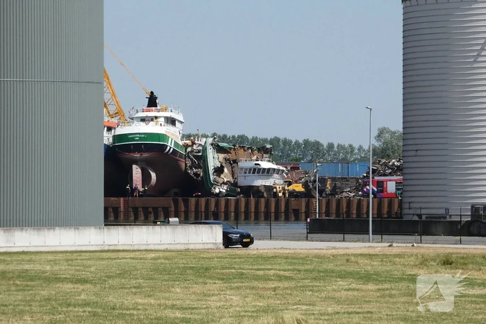 Scheepsbrand bij ijzerwarenhandelaar