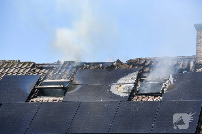 Uitslaande zolderbrand rijtjeswoning