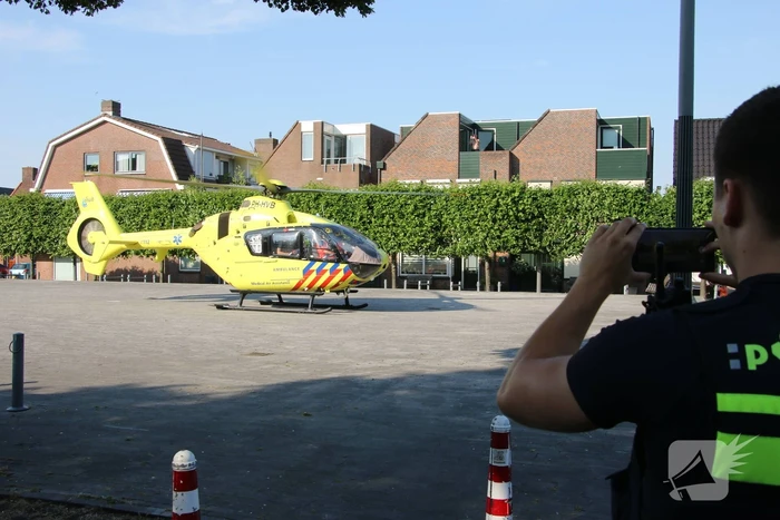 Traumahelikopter landt midden in centrum