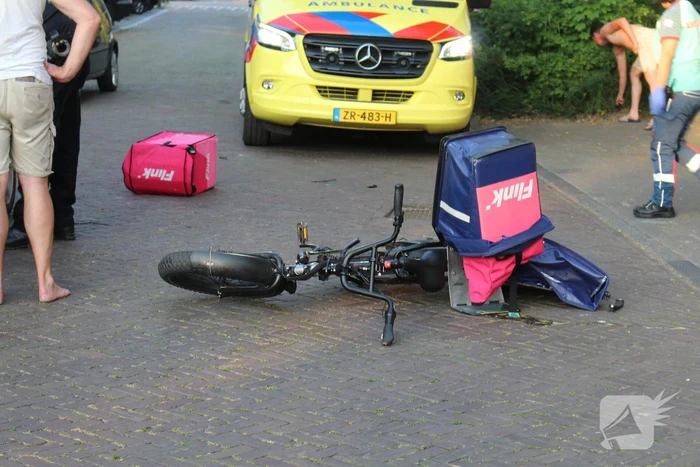 Flitsbezorger gewond bij aanrijding