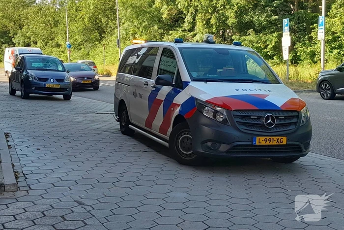 Fietser geschept door auto