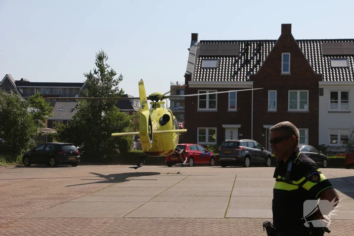 Bouwvakker komt onder betonblok terecht en raakt zwaargewond