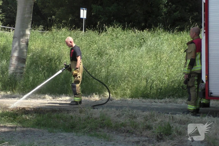Bermbrand snel onder controle