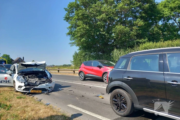 Drie gewonden bij kettingbotsing