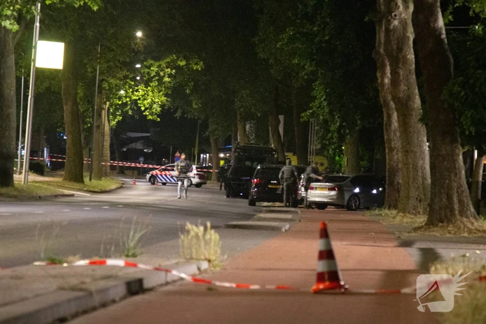 Zwaarbewapend arrestatieteam valt pand binnen