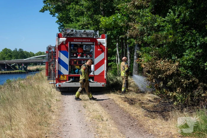Stuk groen gaat in vlammen op