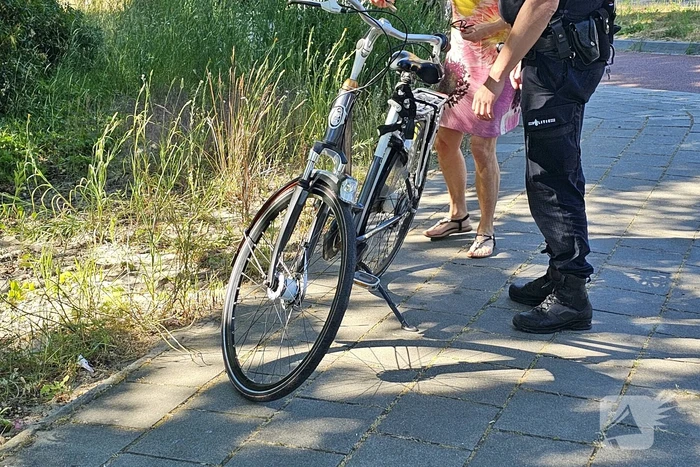 Fietser gewond bij aanrijding met bestelbus