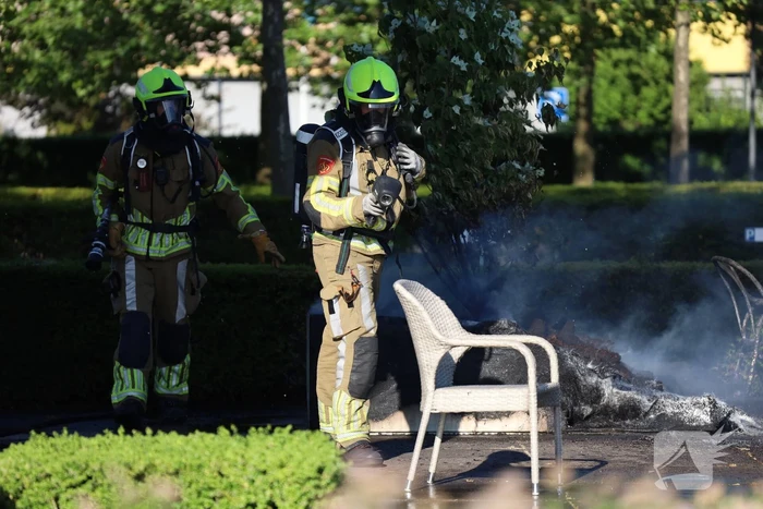 Bloembak gaat in vlammen op