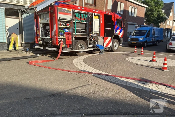 Brandweer pompt kelders leeg na lekkage