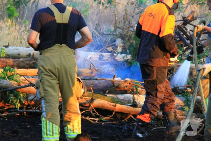 Natuurbrand laait weer op