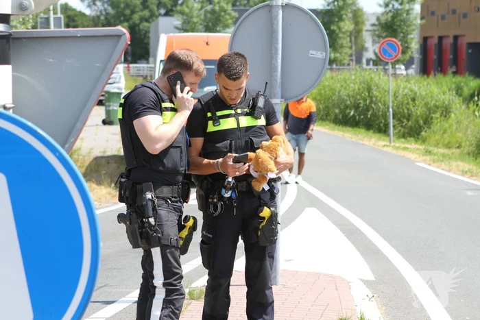 Twee opzittenden van scooter zwaargewond