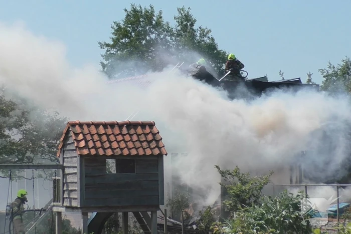 Grote brand in opslagloods