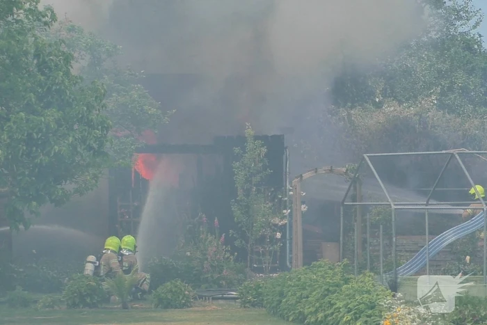 Grote brand in opslagloods