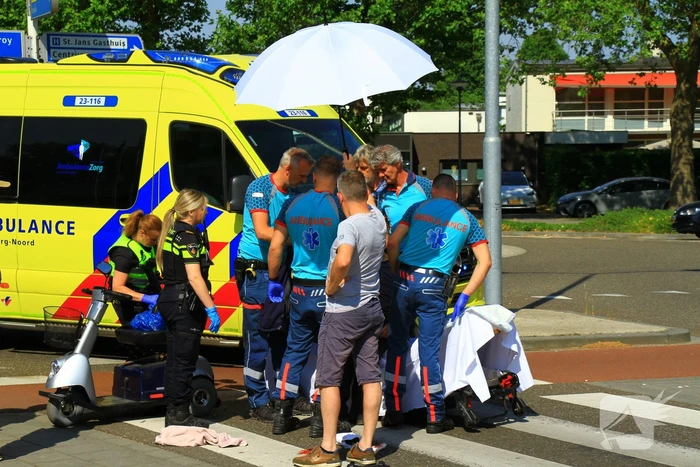Bestuurder scootmobiel ernstig gewond bij aanrijding