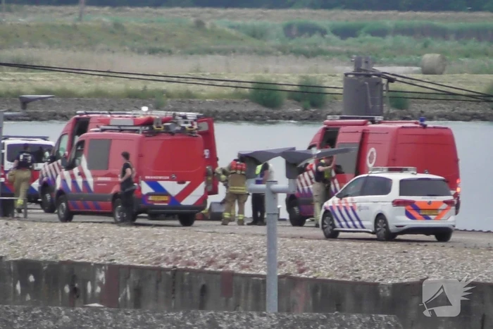 Grote inzet hulpdiensten na melding persoon te water