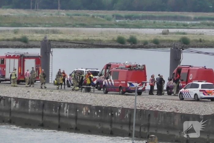 Grote inzet hulpdiensten na melding persoon te water