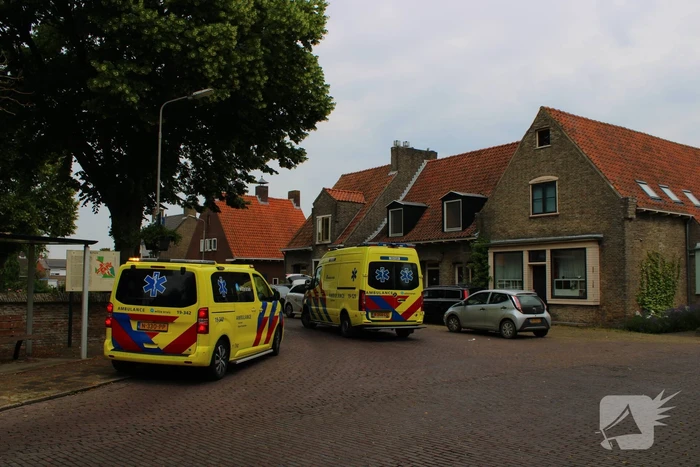 Zwaargewonde aangetroffen in auto na melding steekpartij
