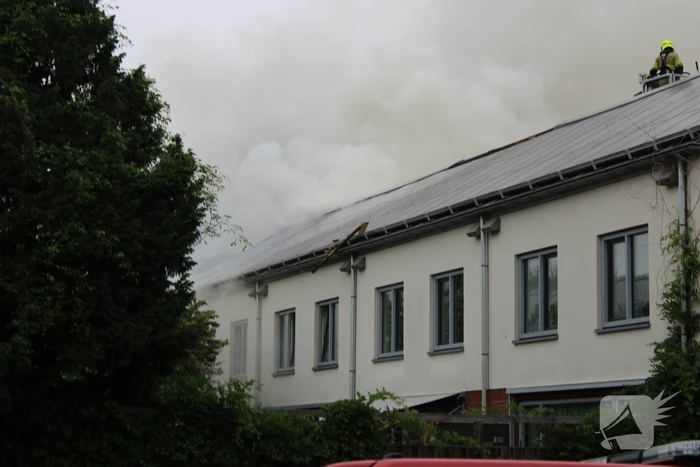 Veel rookontwikkeling bij grote brand in woning