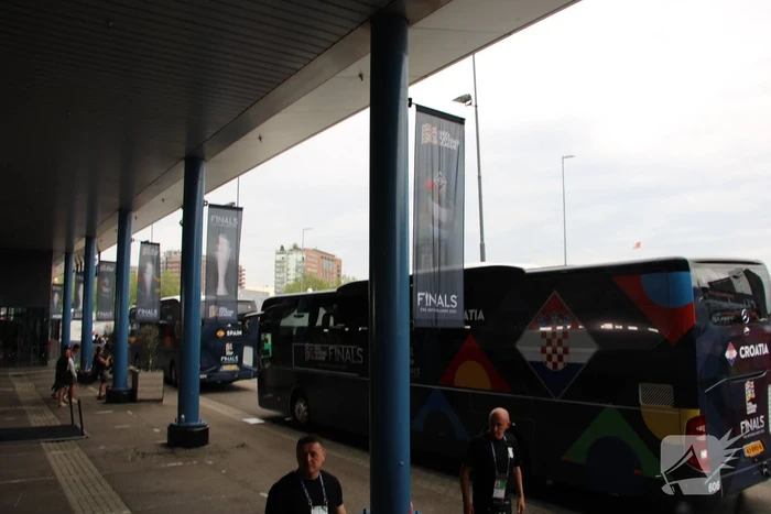 Al vroeg druk rondom de kuip voor nations league finale