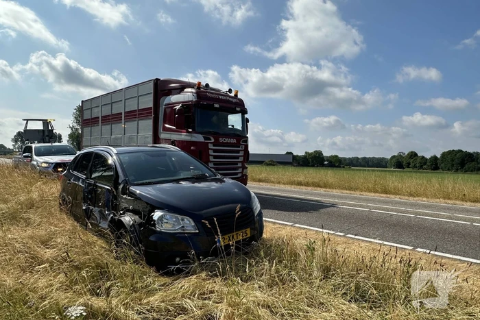 Flinke schade bij aanrijding met vrachtwagen